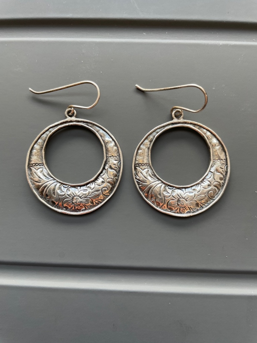 Vintage Silpada Floral Engraved Hoop Drop Earrings - Silver